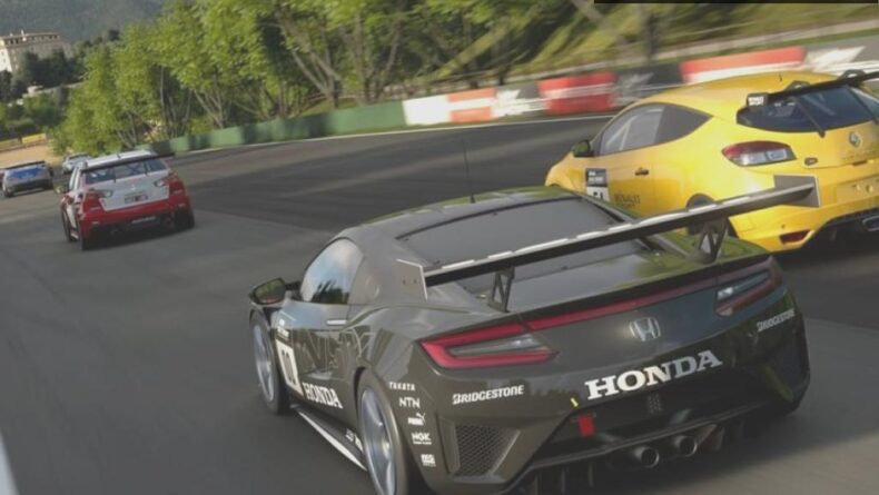 Gran Turismo 7’de Araçların Havaya Uçtuğu Komik Anlar