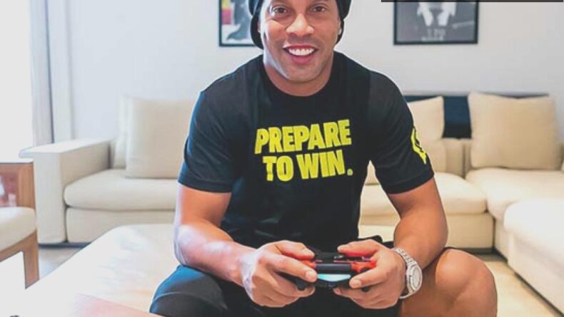Ronaldinho, Espor Dünyasına Adım Atıyor