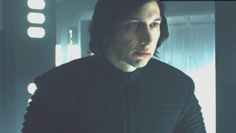 Star Wars Laneti: Adam Driver ve Dinozorlarla Mücadele