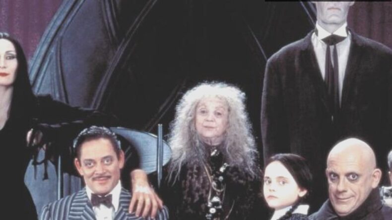 Tim Burton’dan Addams Ailesi’ne Yeni Dizi Müjdesi