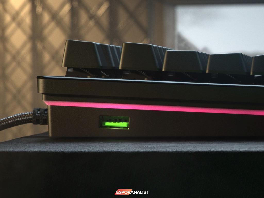 Razer Huntsman V2 Analog ve V2 İncelemesi: Fırsatlar ve Dezavantajlar