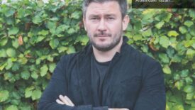 Dmitry Glukhovsky: Yabancı Ajan ve Mahkeme Salonu Arasındaki Yazarın Hikayesi