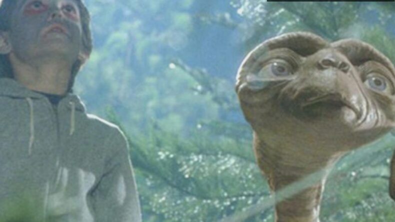 E.T.: Yalnızlığın ve Dostluğun Evrensel Hikayesi