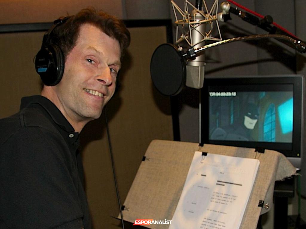 Kevin Conroy: Batman'in Sesindeki Efsanevi Yüreğin Yolculuğu