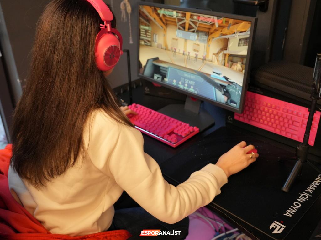 Logitech PRO X Serisi ile Oyun Deneyiminizi Zirveye Taşıyın!