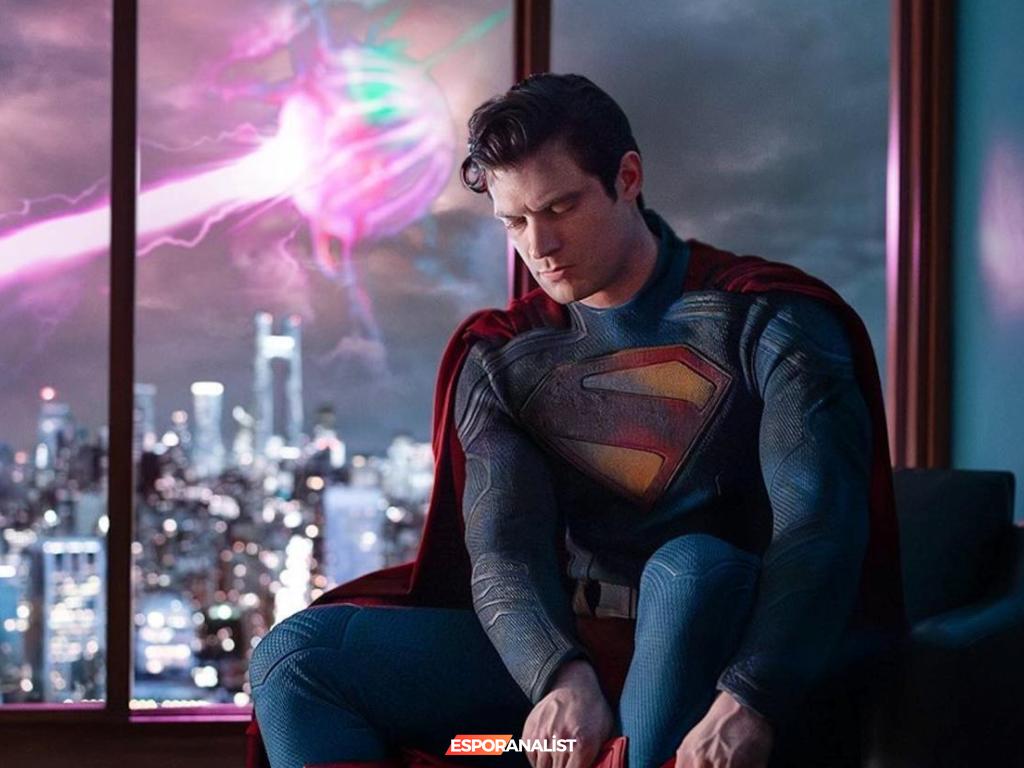 Superman'in Geri Dönüşü: James Gunn'ın Yepyeni Yorumu ve Eski Değerlerle Buluşma