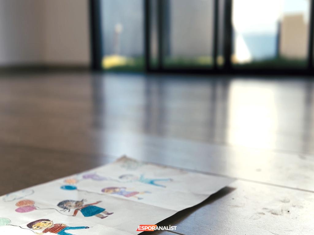 The Empty House: Demans Temalı Interaktif Filmin Derinliklerine Yolculuk